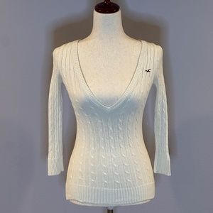 Hollister Cable knit v-Neck Sweater Small Cream Small